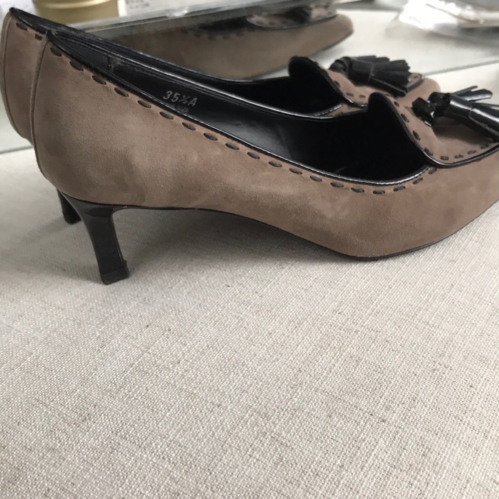 Tod’s Kitten Heels